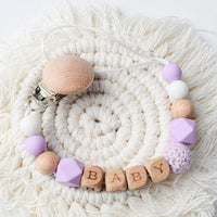 L'attache tétine à perles est personnalisable et de couleur violet - Mon Doux Cocon
