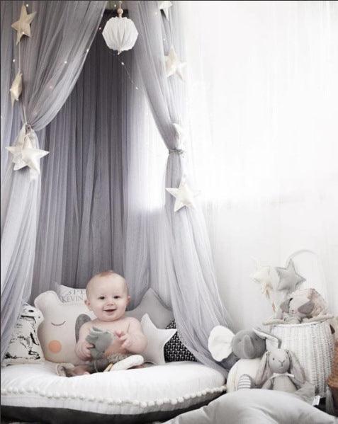 Ciel de lit bébé gris en toile de moustiquaire - Mon Doux Cocon